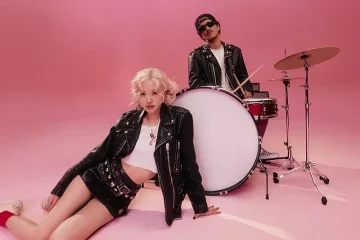 「ROSÉ Reminisces on Her BLACKPINK Audition, Shows Jimmy How to Play the APT. Drinking Game (Extended) 」から学ぶ英語表現