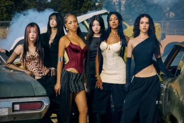 「KATSEYE Teases New Music with One Word, Talks Grammy Performance and Meeting Miley Cyrus & ROSÉ」から学ぶ英語表現